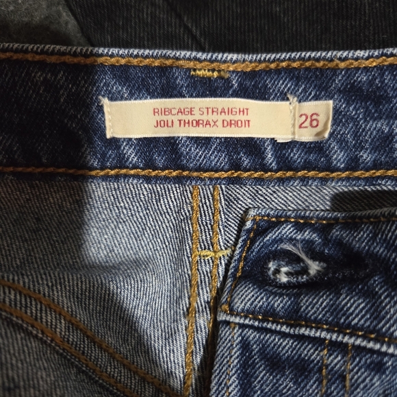 Levis Ribcage Straight Size 26 - Picture 4 of 8